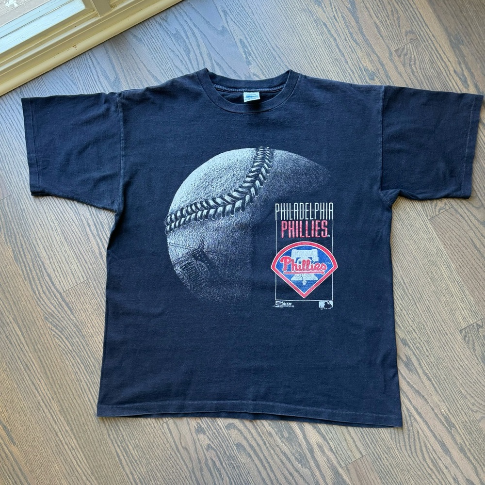 VTG 1993 PHILADELPHIA PHILLIES MLB SALEM SPORTSWEAR T-Shirt. Size: XL